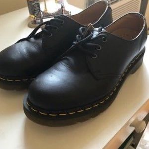 Dr. Marten 3 eye shoes